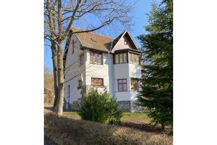 Haus zum Mieten in Römhild 1.330,00 € 152 m²