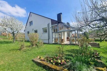 Traumhaus 220m² | 5 Zimmer, 2 Bäder, 2 Terrassen & 2 Stellplätze - Maulbronn