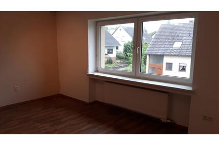 80 m² Wohnung im 1. OG zu vermieten - Rehlingen-Siersburg