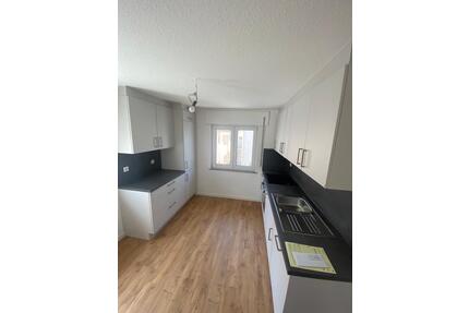 3 Zimmer Wohnung - 980,00&nbsp;EUR Kaltmiete, ca.&nbsp; 84,00&nbsp;m&sup2; in Kirchheim am Neckar (PLZ: 74366)