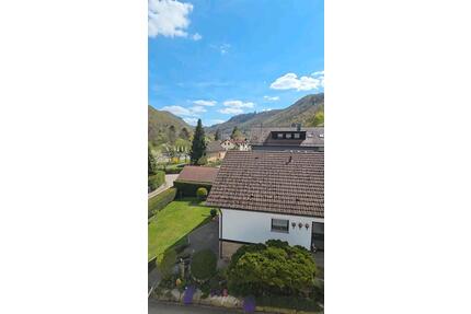 Wohnen mit Schlossblick 5-Zimmer-Maisonette in Unterhausen - Lichtenstein