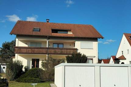 Helle 3-Zimmer-Dachgeschoss-Wohnung mit Süd-Loggia - Hersbruck Altensittenbach