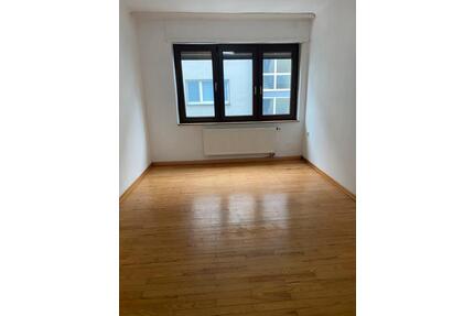 3-Zimmer-Wohnung in Saarbrücken, 75 m², 1. OG, Balkon, Keller