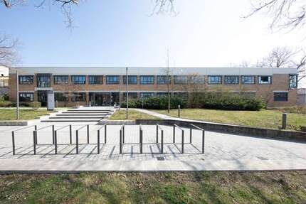 Halle in Ludwigshafen 158,40 € 24.38 m²