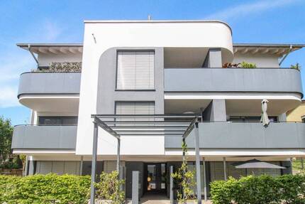 Moderne 4-Zimmer Wohnung mit Balkon, En-Suit Bad und Stellplatz in Asperg