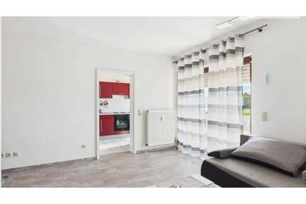 2 Zimmer Wohnung mit Balkon und Stellplatz - Neuberg
