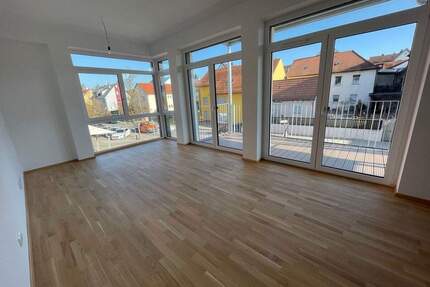 Großzügige 2-Zimmer-Wohnung mit EBK und Balkon! - Herzogenaurach