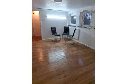 Haus zum Mieten in Leverkusen 400,00 € 32 m²