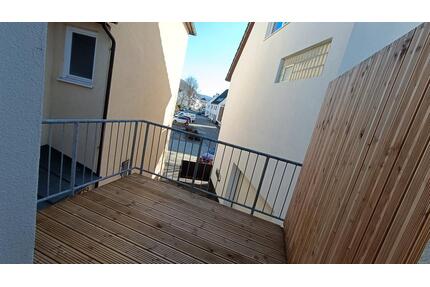 Helle, neu sanierte Maisonette-Wohnung (Erstbezug) mit Balkon - Albstadt Gemarkung Onstmettingen