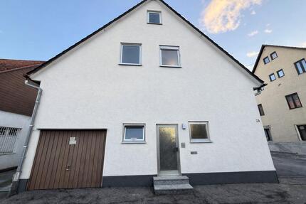Großzügiges Haus mit 70 m² Gewerbefläche - Vaihingen an der Enz