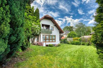 Haus zum Kaufen in Lauenförde 369.500,00 € 201 m²
