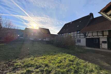 Haus zum Kaufen in Dassel 99.000,00 € 250 m²