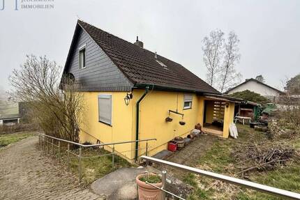 Projekt mit Perspektive - Haus mit Einliegeroption und großem Grundstück! - Einbeck Andershausen