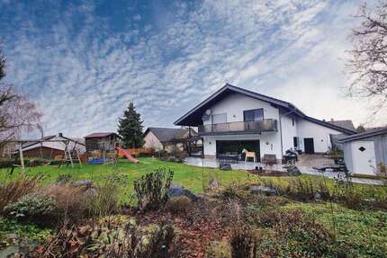 Haus zum Kaufen in Hünfelden 698.000,00 € 210 m²