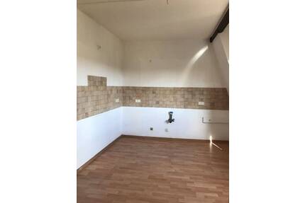Individuelle Dachgeschoßwohnung mit schöner Aussicht - Salzatal Zappendorf
