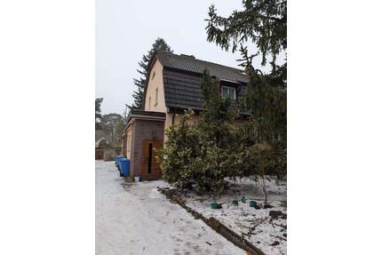 Massive Doppelhaushälfte, voll unterkellert, 644m² Grundstück, im ruhigen Zeuthen-Miersdorf