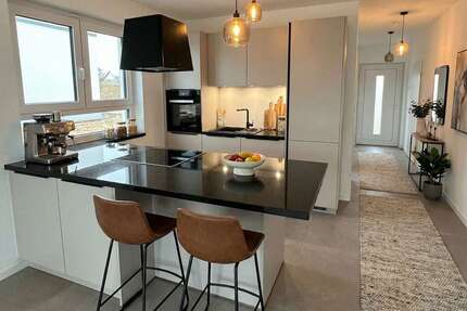 Haus zum Mieten in Potsdam 2.054,25 € 124.5 m²