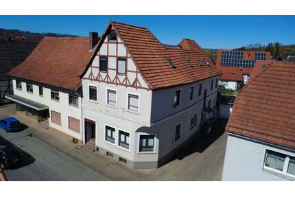Haus zum Kaufen in Willebadessen 319.000,00 € 393 m²