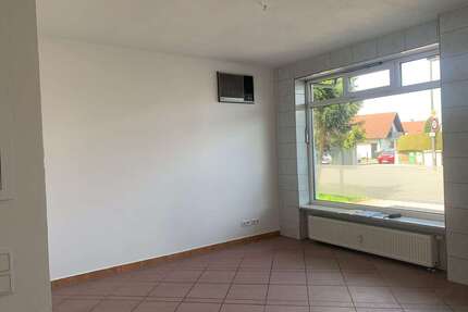 Wohnung zum Mieten in Oberstimm 400,00 € 30 m²