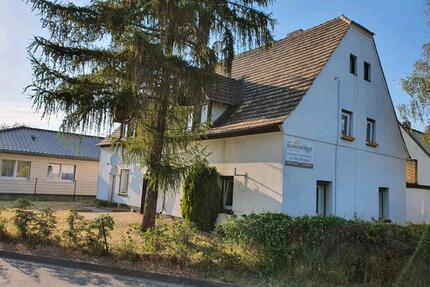 Haus in Delitzsch zu verkaufen - 170.000,00&nbsp;EUR Kaufpreis, ca.&nbsp; 200,00&nbsp;m&sup2; in Delitzsch (PLZ: 04509)