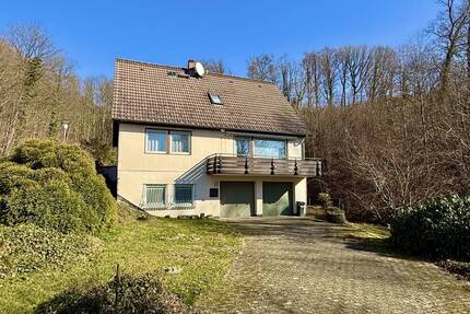 +++ Sanierungsbedürftiges ZFH mir großem Garten in Winkel +++ - Lindenfels / Winkel