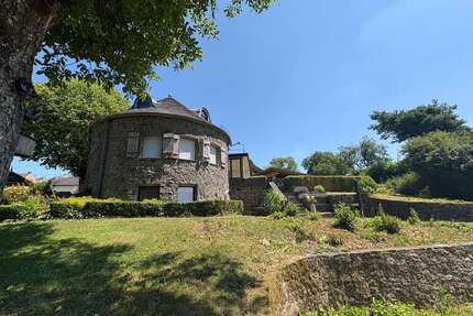 Haus zum Kaufen in Hersdorf - Oberhersdorf 400.000,00 € 228 m²