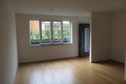 Schöne 2 Zimmer Maisonette Wohnung in Köln Raderberg zu vermieten