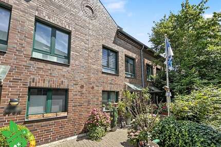 Haus zum Kaufen in Krefeld 370.000,00 € 122 m²