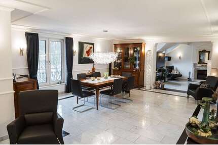 Haus zum Kaufen in Herzogenrath 875.000,00 € 250 m²