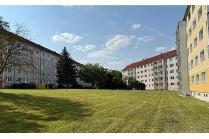 Grüne Wohnlage + Einkaufsmöglichkeiten in der Nähe - Lichtentanne