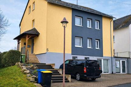 Attraktives Mehrfamilienhaus mit 3 Wohneinheiten und Gewerbe - Kirchberg (Hunsrück)