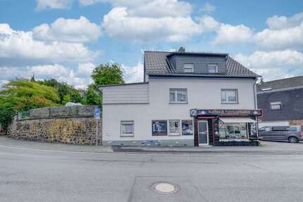 Haus zum Kaufen in Hohenahr Erda 365.000,00 € 362.28 m² - Hohenahr / Erda