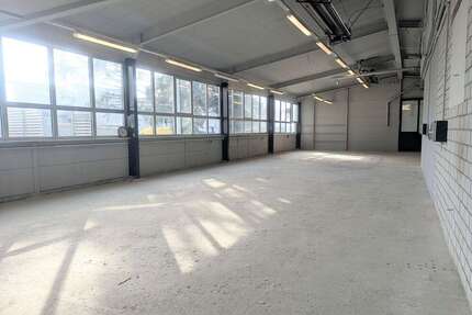 Halle in Magstadt 2.250,00 € 200 m²