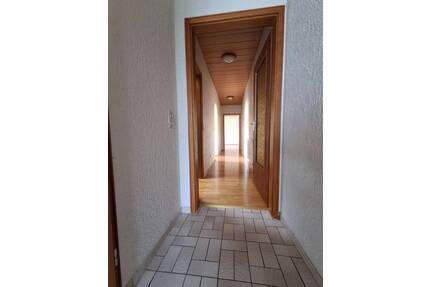 === Bungalow mit Potenzial in Saarbrücken Klarenthal ===