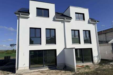 Haus zum Mieten in Nackenheim 3.000,00 € 150 m²