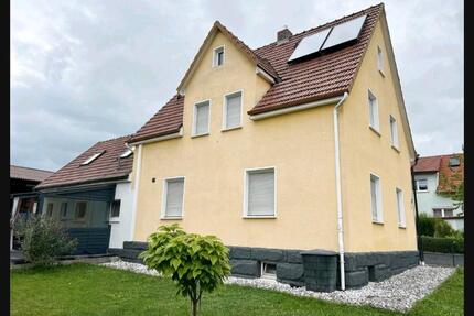 Liebevolles Einfamilienhaus. Sofort bezugsfrei - Coburg