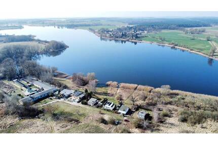 Rarität: Wassergrundstück mit eigenem Bootsanleger - direkter Zugang zur Havel - Nauen Wachow