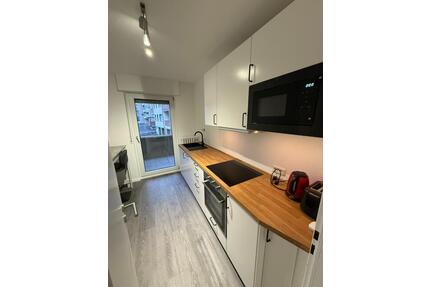 Möblierte 2-Zimmer-Wohnung mit neuer Einbauküche – komplett neu renoviert - Köln Kalk