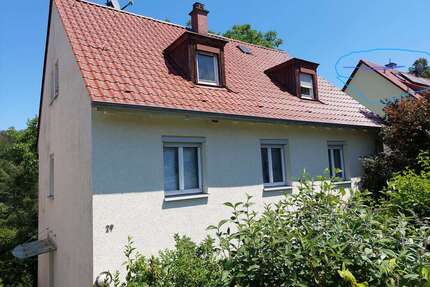 Haus zum Kaufen in Stuttgart 549.000,00 € 208 m²