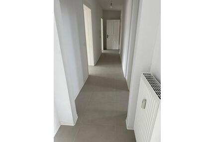 Moderne 3-Raum-Wohnung mit Balkon – ab März frei - Aschersleben