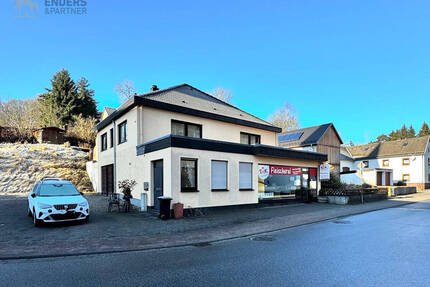 Wohn- und Geschäftshaus mit zusätzlichem Baugrundstück in ruhiger Lage von Dahlem