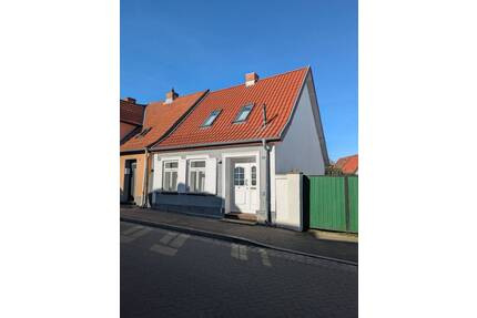 Charmantes Stadthaus nur 10 Kilometer vor Kühlungsborn - Kröpelin