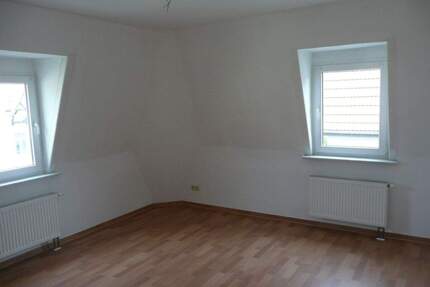 NEU! GEMÜTLICHE 2 RAUM DG-WOHNUNG - ERSTBEZUG NACH SANIERUNG! - Pirna