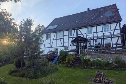 Haus zum Kaufen in Wiehl 349.000,00 € 191 m²