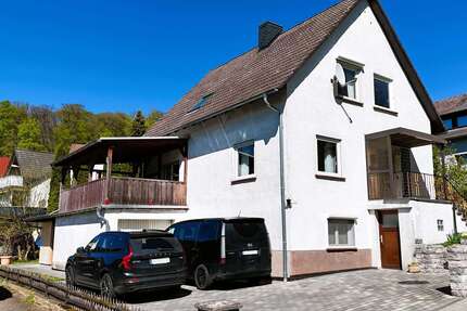 Haus zum Kaufen in Helsa-Wickenrode 239.000,00 € 145 m²