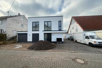 Exklusive Neubauwohnung (Erstbezug) mit Balkon & Fußbodenheizung - Unkel