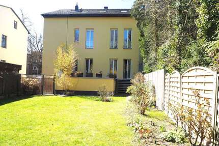 Haus zum Kaufen in Berlin 1.695.000,00 € 278 m²