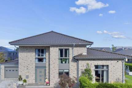 Haus zum Kaufen in Laboe 1.850.000,00 € 239 m²