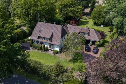 Haus zum Kaufen in Wiefelstede 1.190.000,00 € 357.05 m²