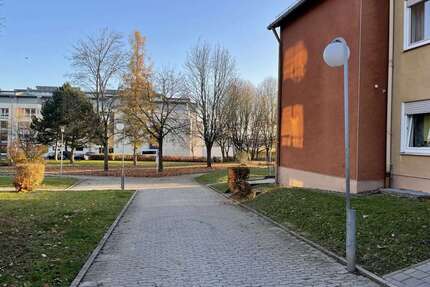 Wohnung zum Mieten in Rödental 353,16 € 75.7 m²